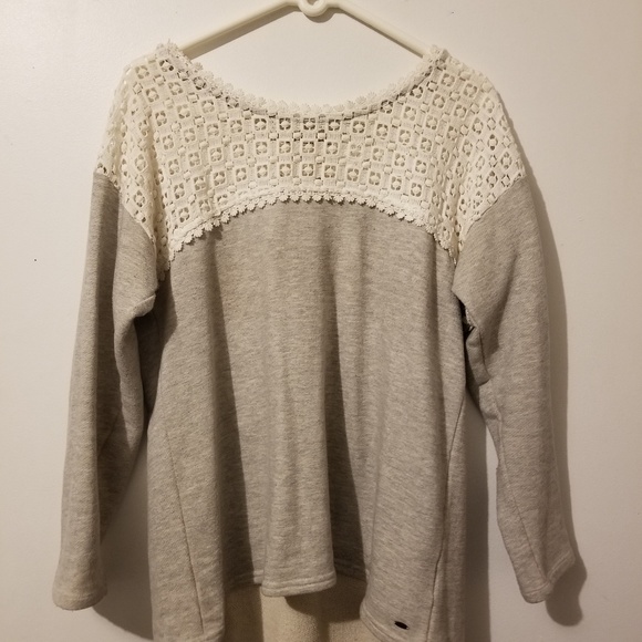 O'neill sweater top half laced - Picture 1 of 3